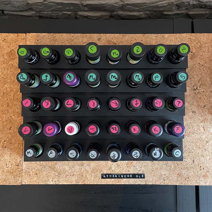 Verschiedene ätherische Öle zum Ausprobieren