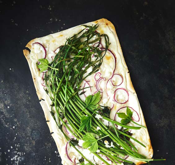 Hopfensprossen Flammkuchen